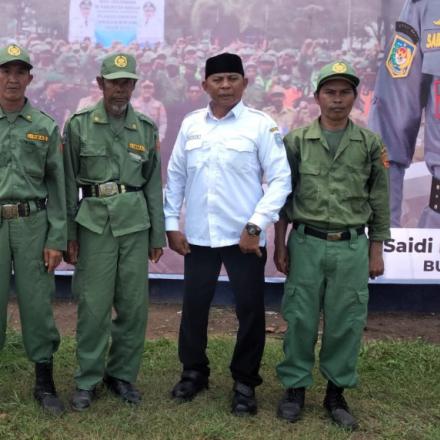 Jelang Pemilu & Pilkada, Satlinmas Desa Simpang Tiga Ikuti Kegiatan Apel Gelar Pasukan